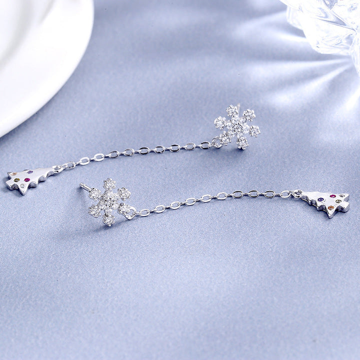 Women’s earrings with sparkling snowflake pendant and chain embellishment All Fashion