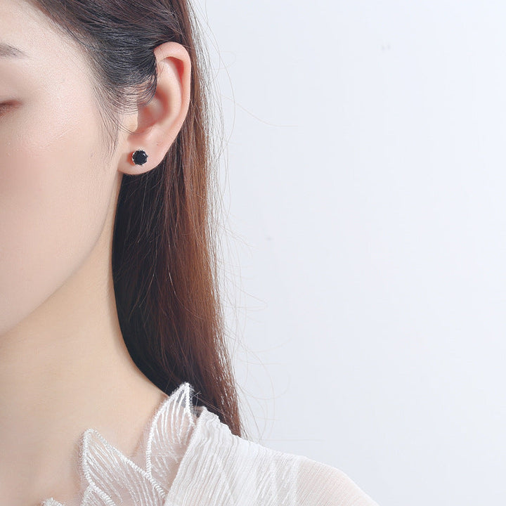 Ladies earrings with sparkling crystals in exquisite wreath design All Fashion
