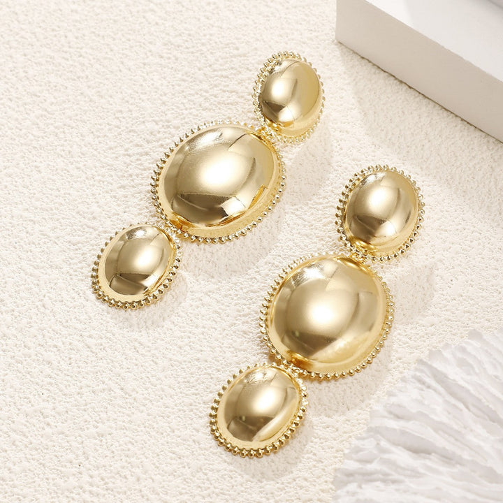 Women's earrings in artistic, structured design All Fashion
