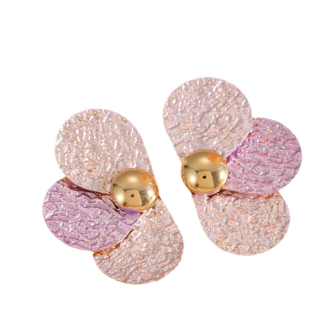 Women's ear clips in elaborate floral pattern All Fashion