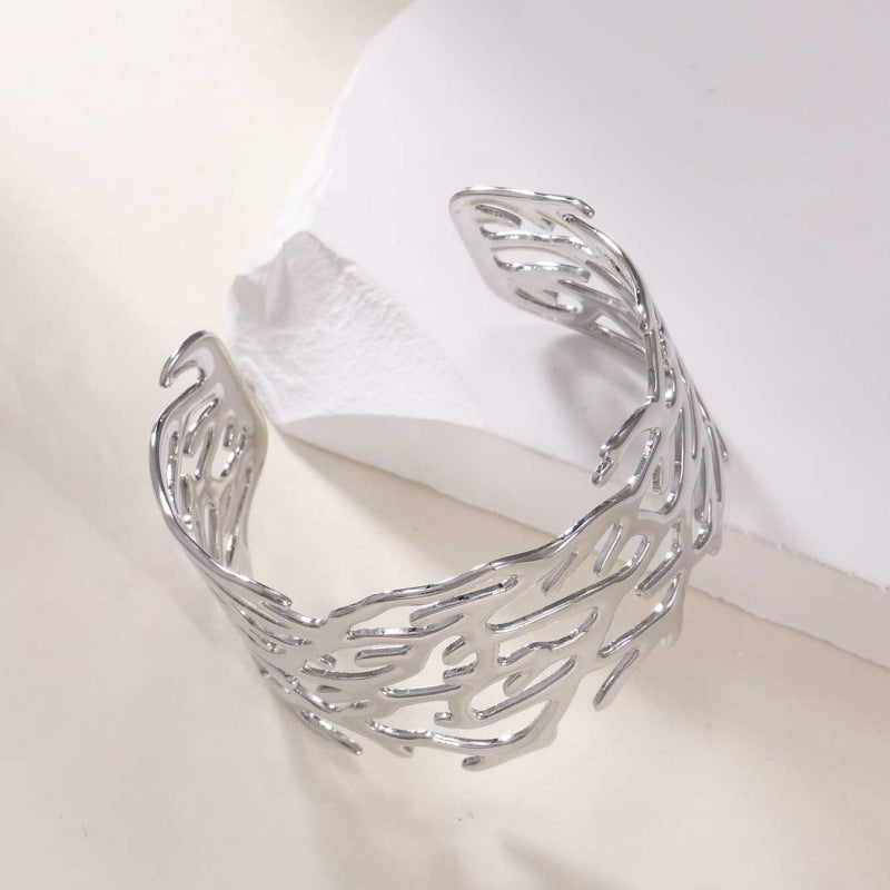 Women's Open Bangle with Elegant Wave Design All Fashion