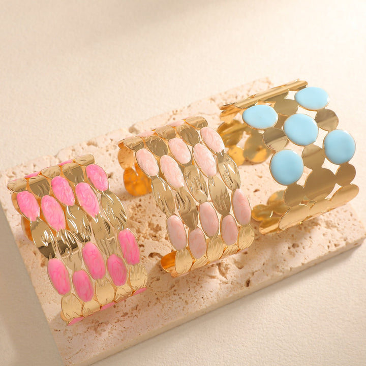 Ladies bracelet with intricate floral design All Fashion