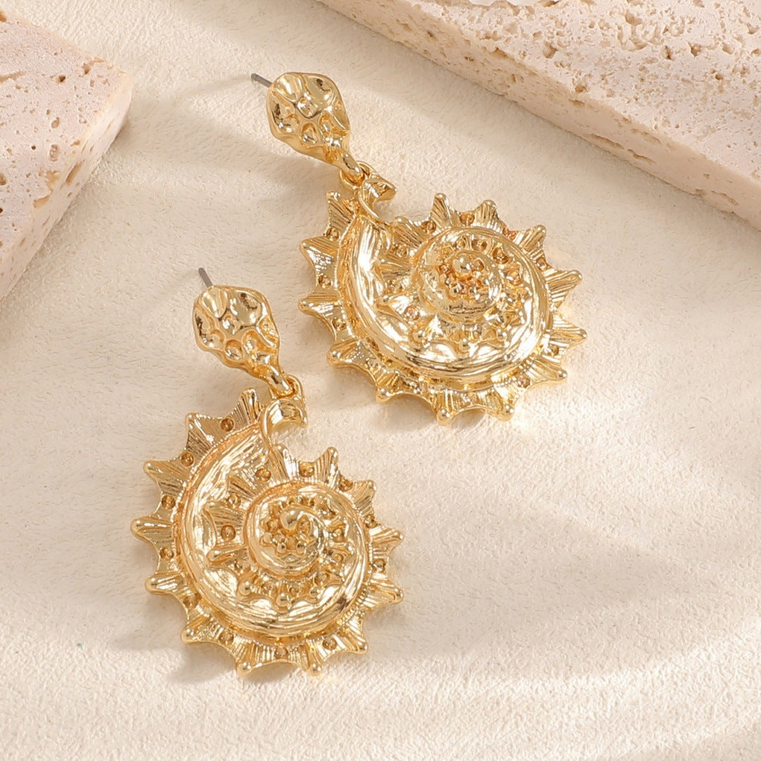 Ladies earrings in shell design All Fashion