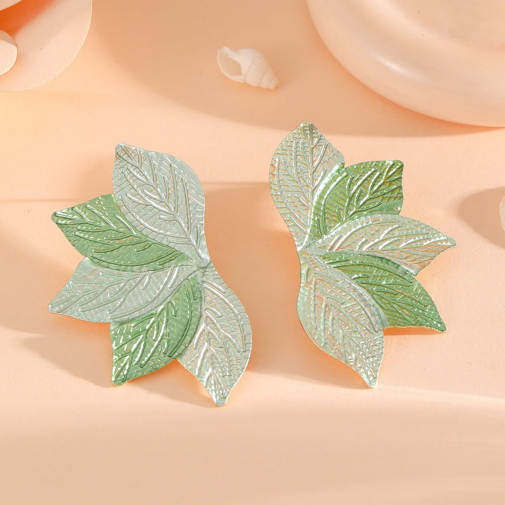 Women’s hair accessory with elaborate leaf design All Fashion