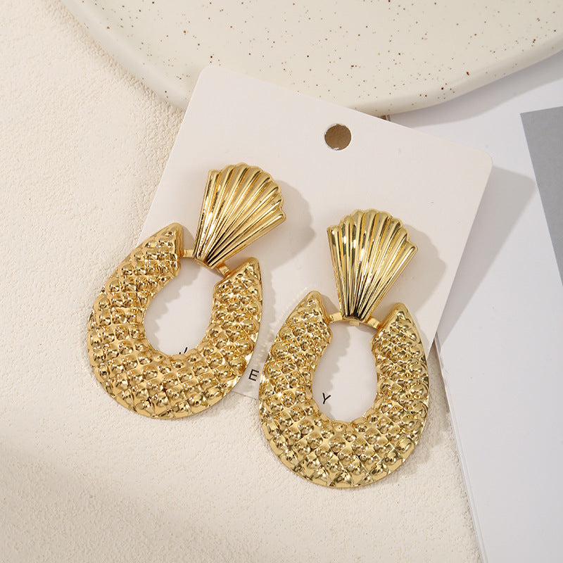 Ladies Hanging Earrings in Modern Rectangular Design All Fashion