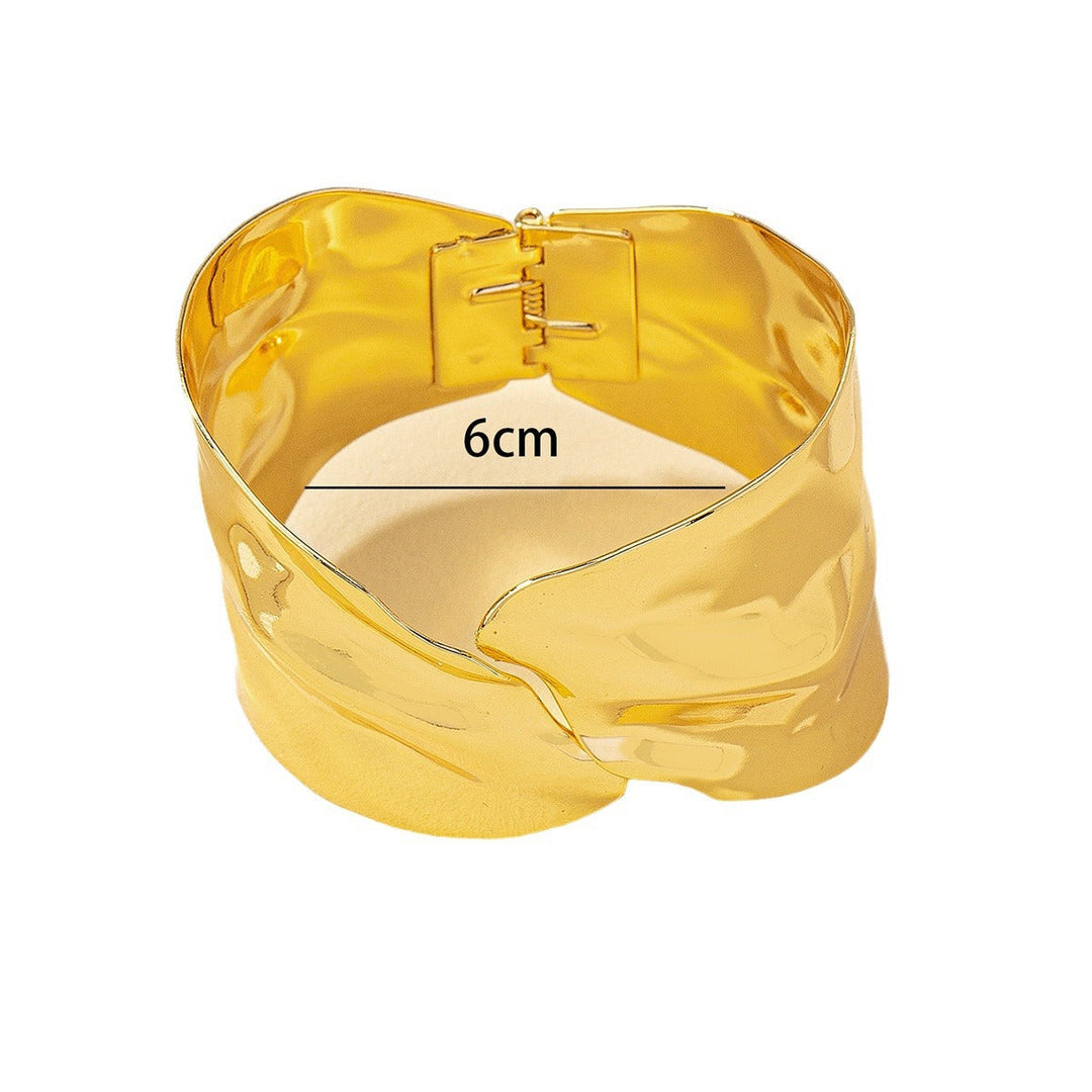 Women's Open Bangle in Stylish, Curved Design All Fashion
