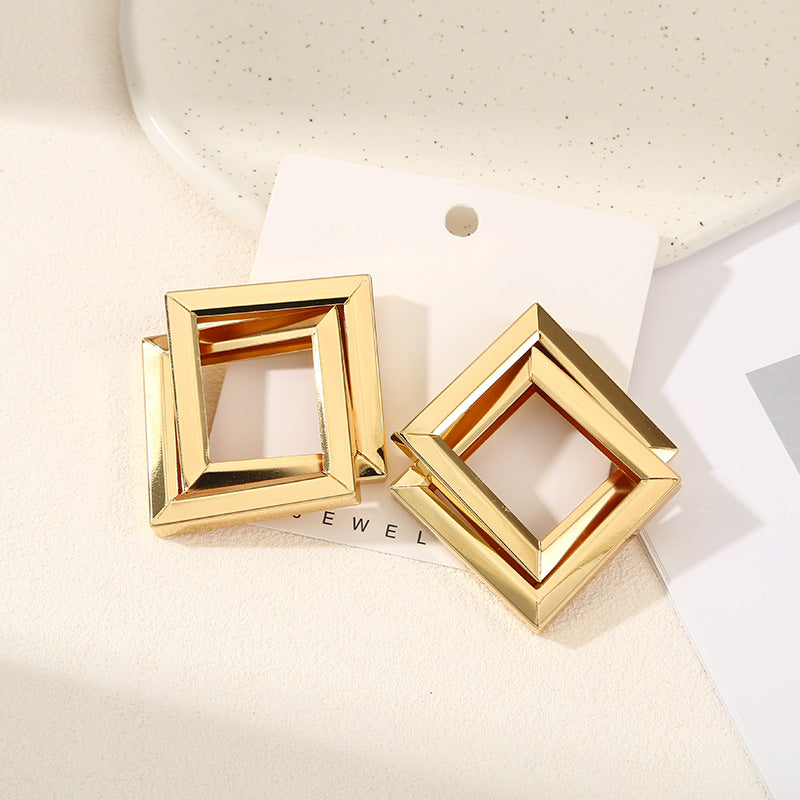 Women's Hanging Earrings with Square Design and Glossy Surface All Fashion