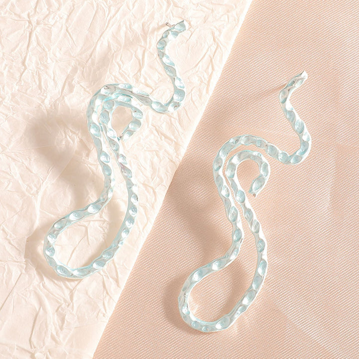 Ladies earrings in elegant wave pattern All Fashion
