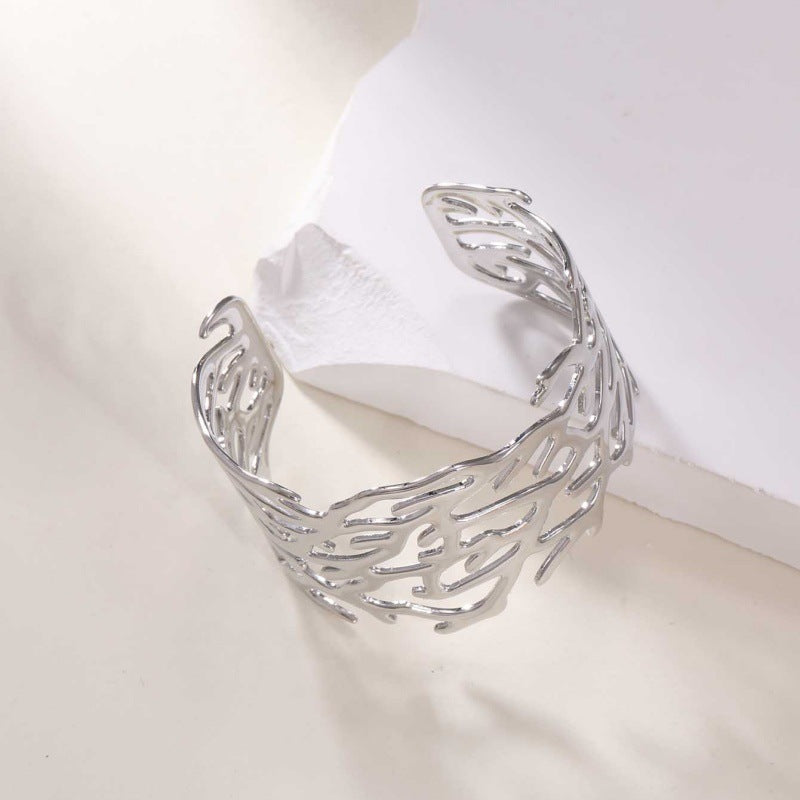 Women's Open Bangle with Elegant Wave Design All Fashion
