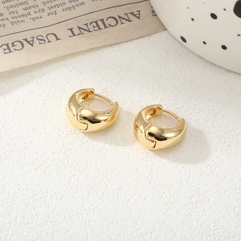 Women's Hoop Earrings with Elegant Curved Design All Fashion