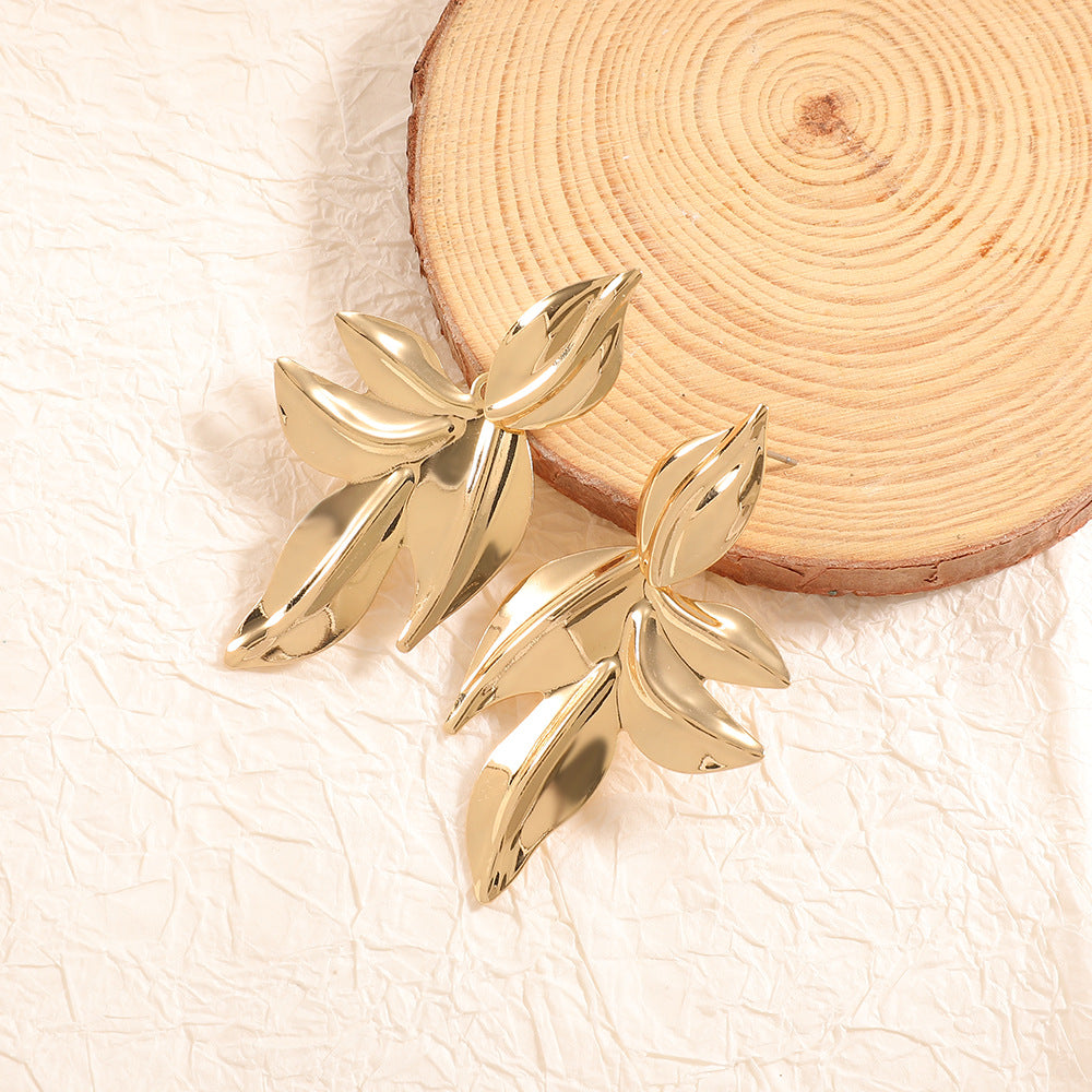 Women’s earrings with elegant leaf design All Fashion