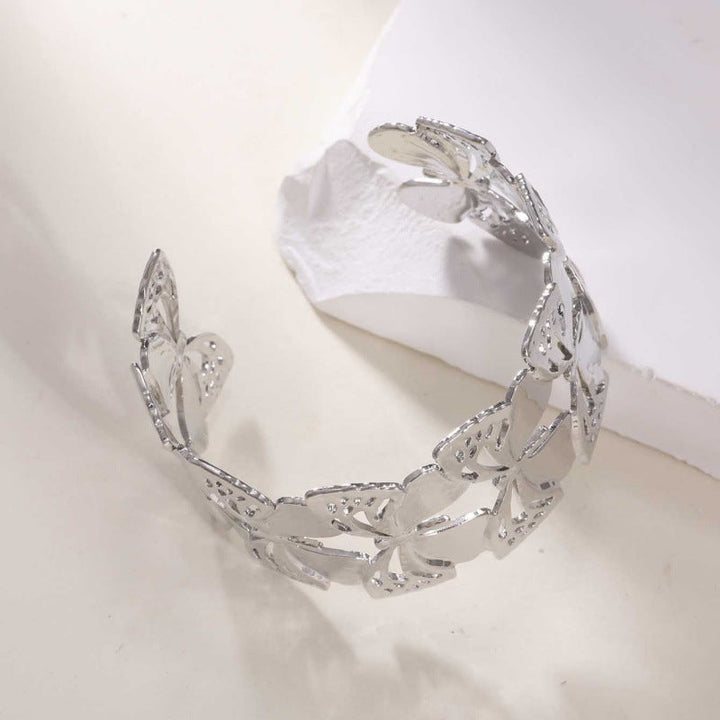 Women's Open Bangle with Elegant Wave Design All Fashion