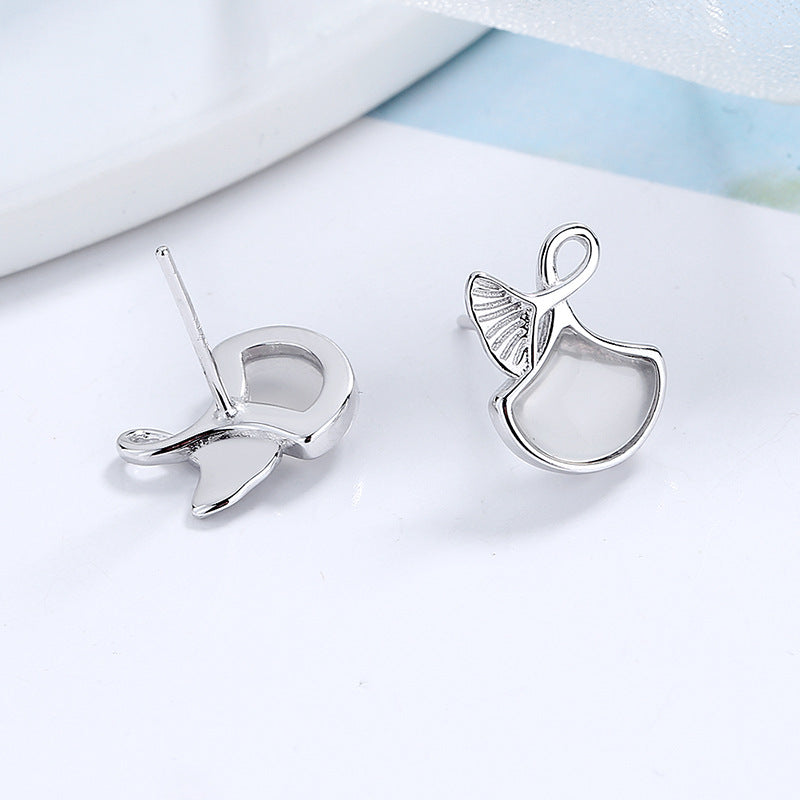 Women's earrings in elegant whale fin design All Fashion