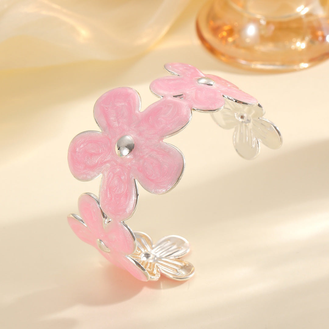 Women's bracelet made of high-quality metal with floral design All Fashion