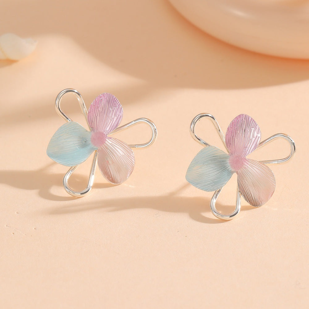 Women's hair clips in playful flower design All Fashion