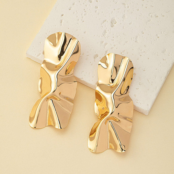 Ladies Hanging Earrings in Modern Elegance Design All Fashion