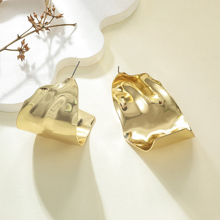Women's Hanging Earrings in Elegant Wave Pattern All Fashion