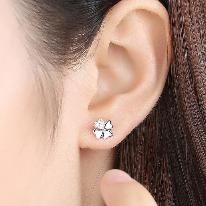 Ladies earrings in modern floral design All Fashion