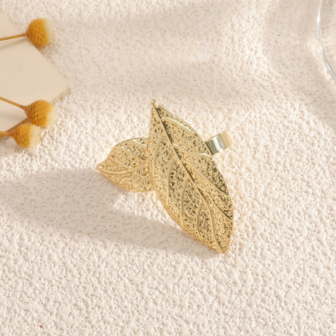 Women’s bracelet with elaborate leaf design All Fashion