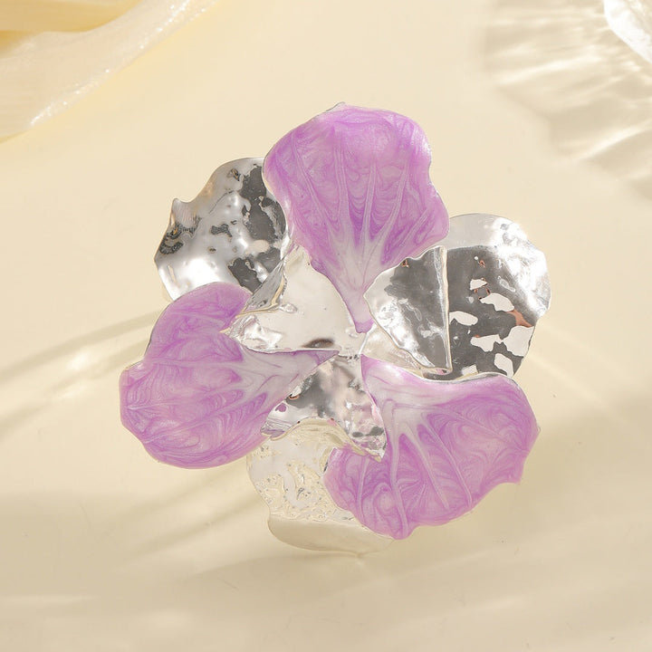 Women's flower-shaped ring made of shiny metal and high-quality epoxy resin All Fashion