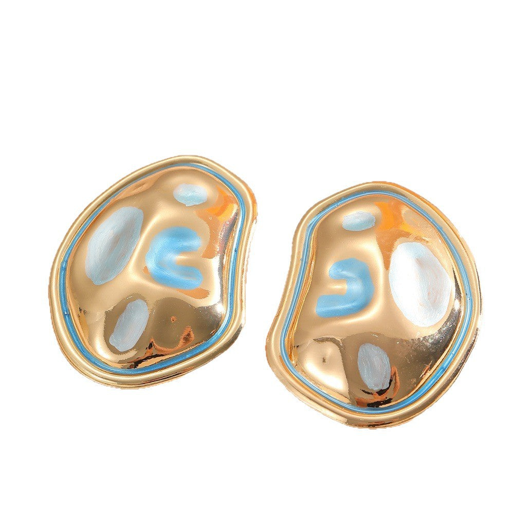 Ladies Hanging Earrings in a modern, organic design All Fashion