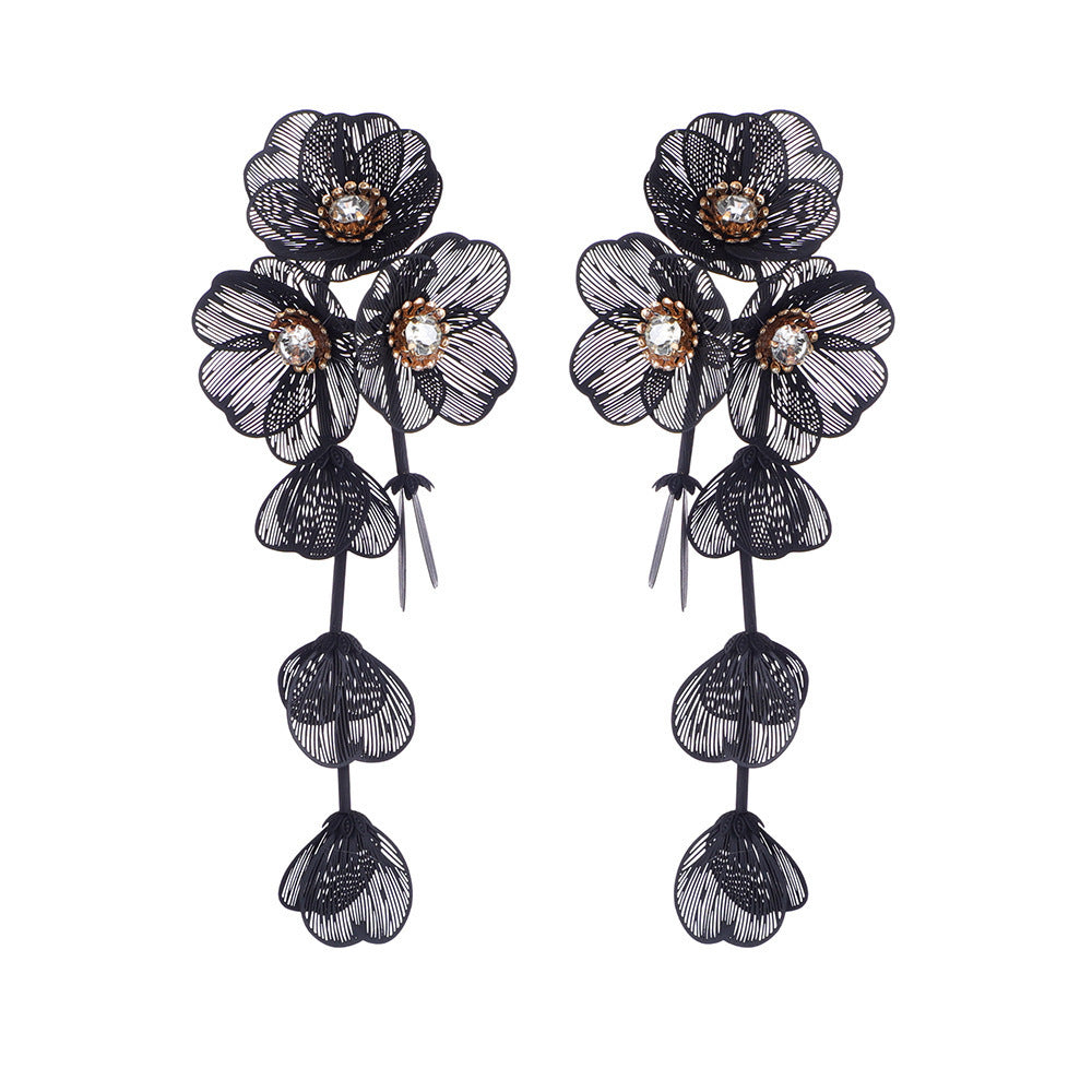 Ladies' earrings in elegant floral design All Fashion