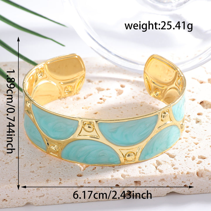 Women's cuff bracelet with artistic design All Fashion