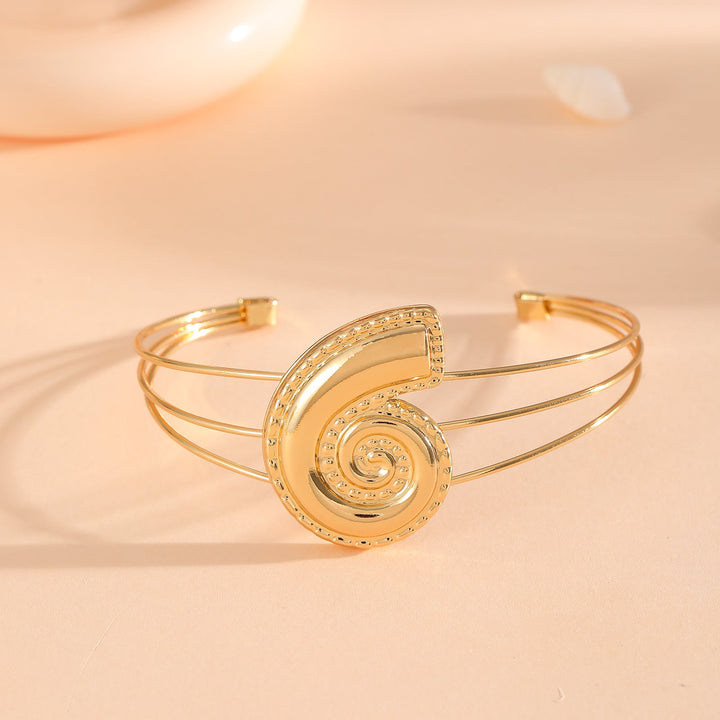 Women's bracelet with intricate bow design All Fashion