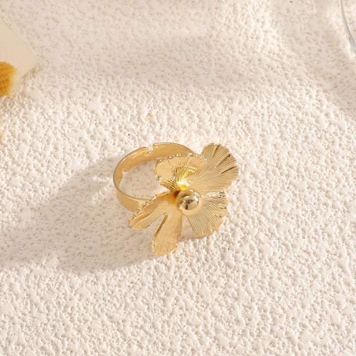 Women's wrist jewelry with floral design and high-quality surface finishing All Fashion