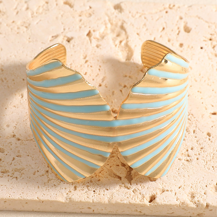 Women's bangle with elegant shell design All Fashion