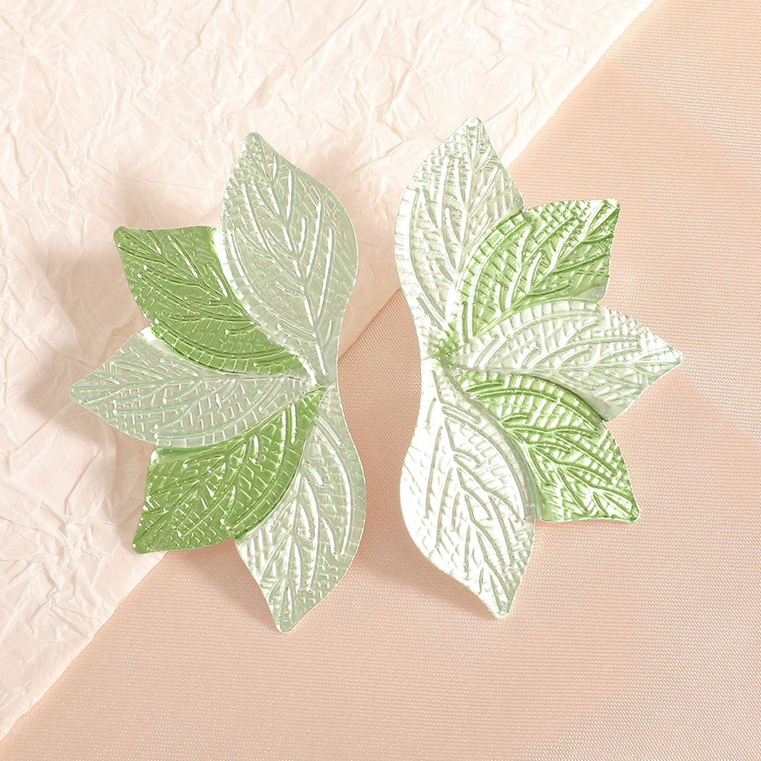 Women’s hair accessory with elaborate leaf design All Fashion