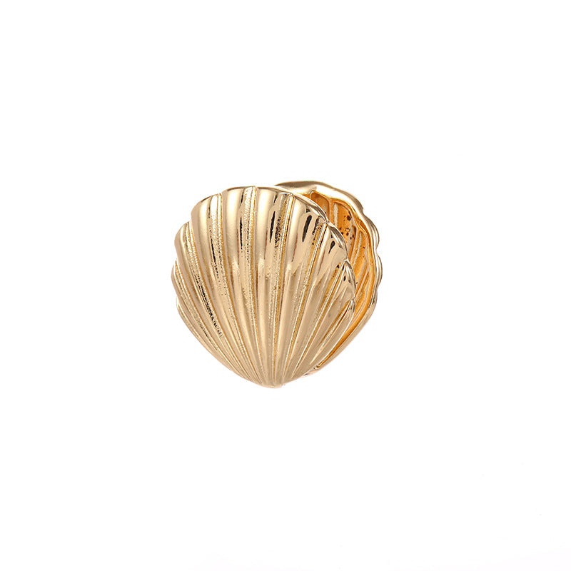 Women's ear clips in elegant shell design All Fashion
