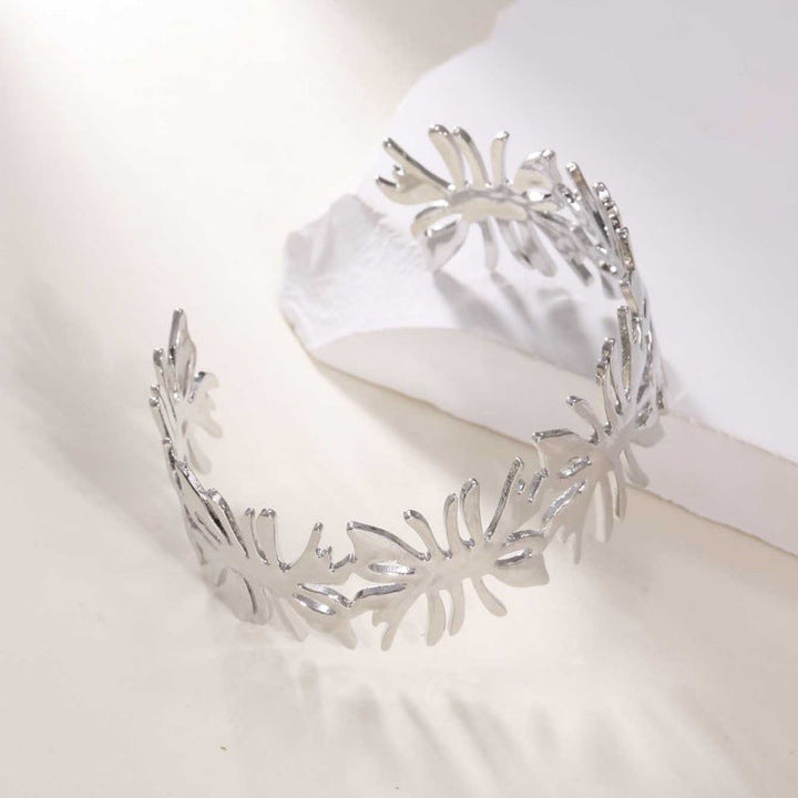 Women's Open Bangle with Elegant Wave Design All Fashion