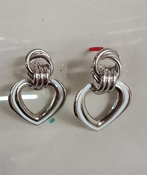 Women’s earrings in modern heart design All Fashion