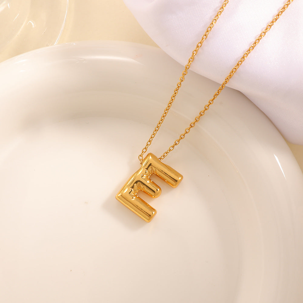 Women's necklace with curved letter pendant All Fashion
