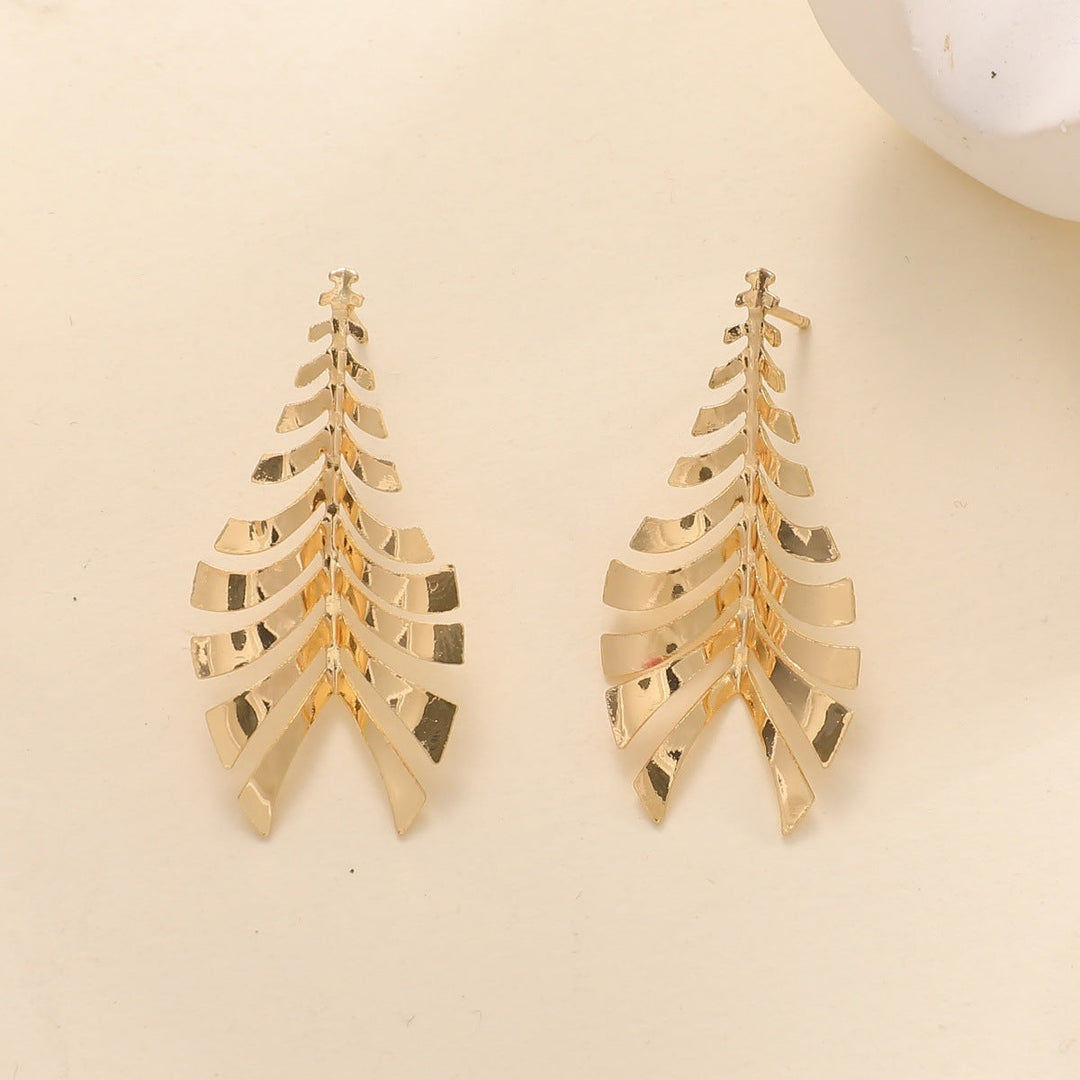 Women Hanging Earrings in Elegant Leaf Design All Fashion