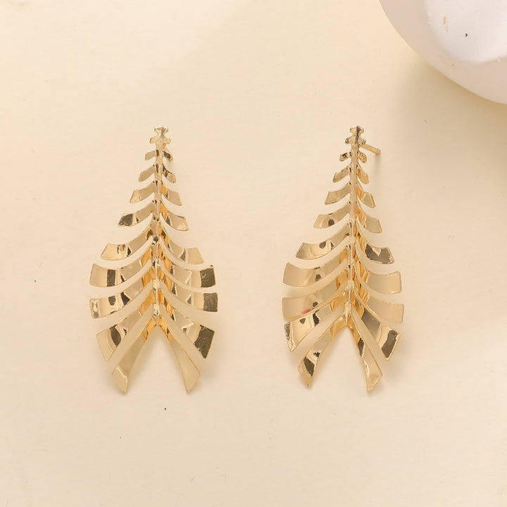 Women Hanging Earrings in Elegant Leaf Design All Fashion