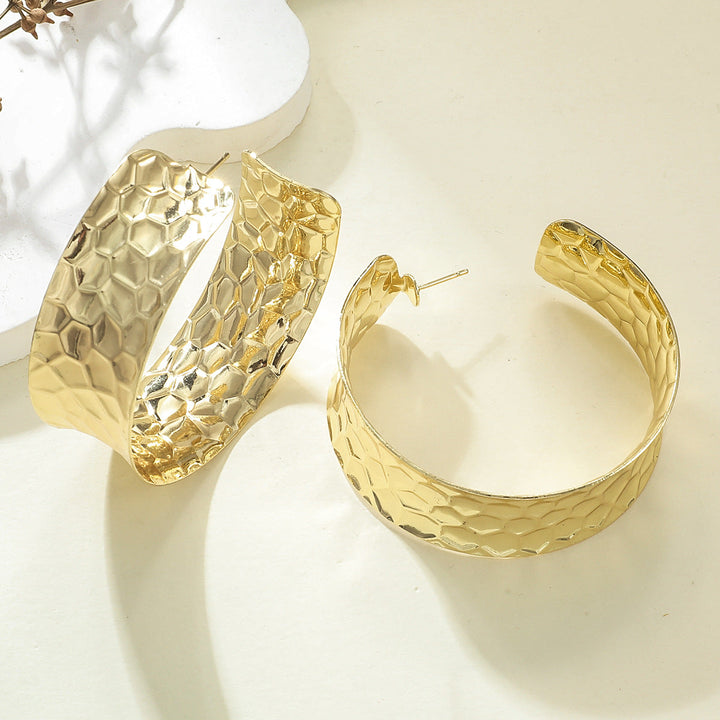 Women's Hanging Earrings in Elegant Wave Pattern All Fashion