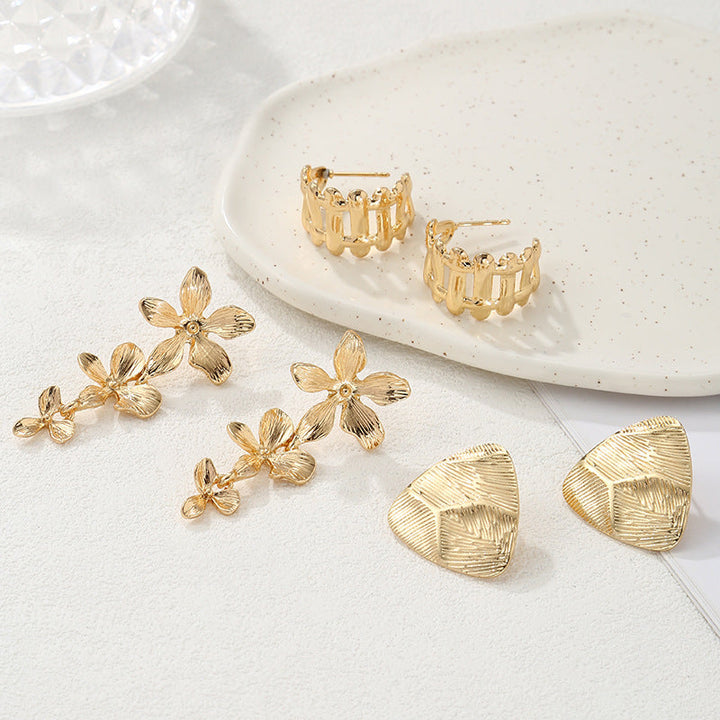 Women's Hanging Earrings with Floral Elements and Elegant Design All Fashion