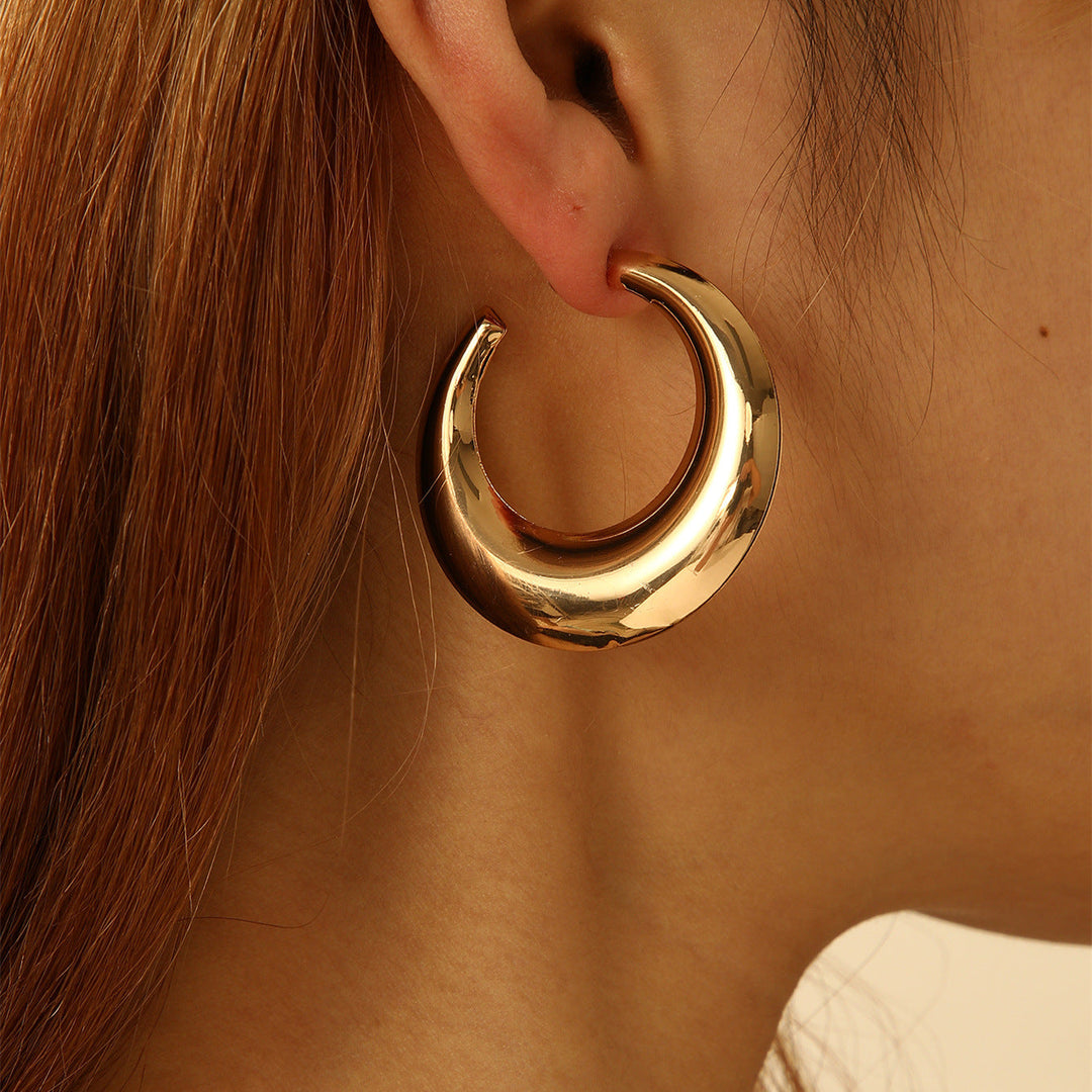 Women's Hanging Earrings in Modern Crescent Design All Fashion