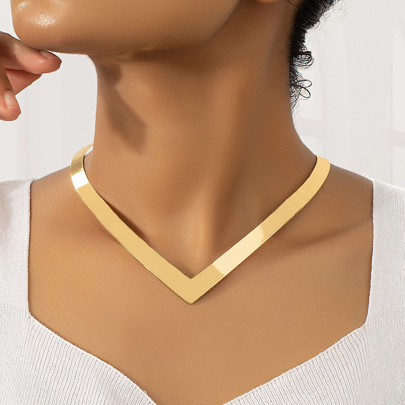 Women Choker Necklace with Modern V Design All Fashion