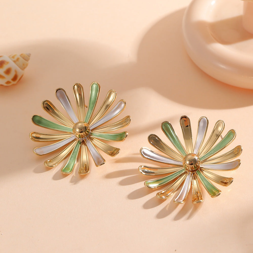 Women’s Flower Earrings in Modern 3D Design All Fashion