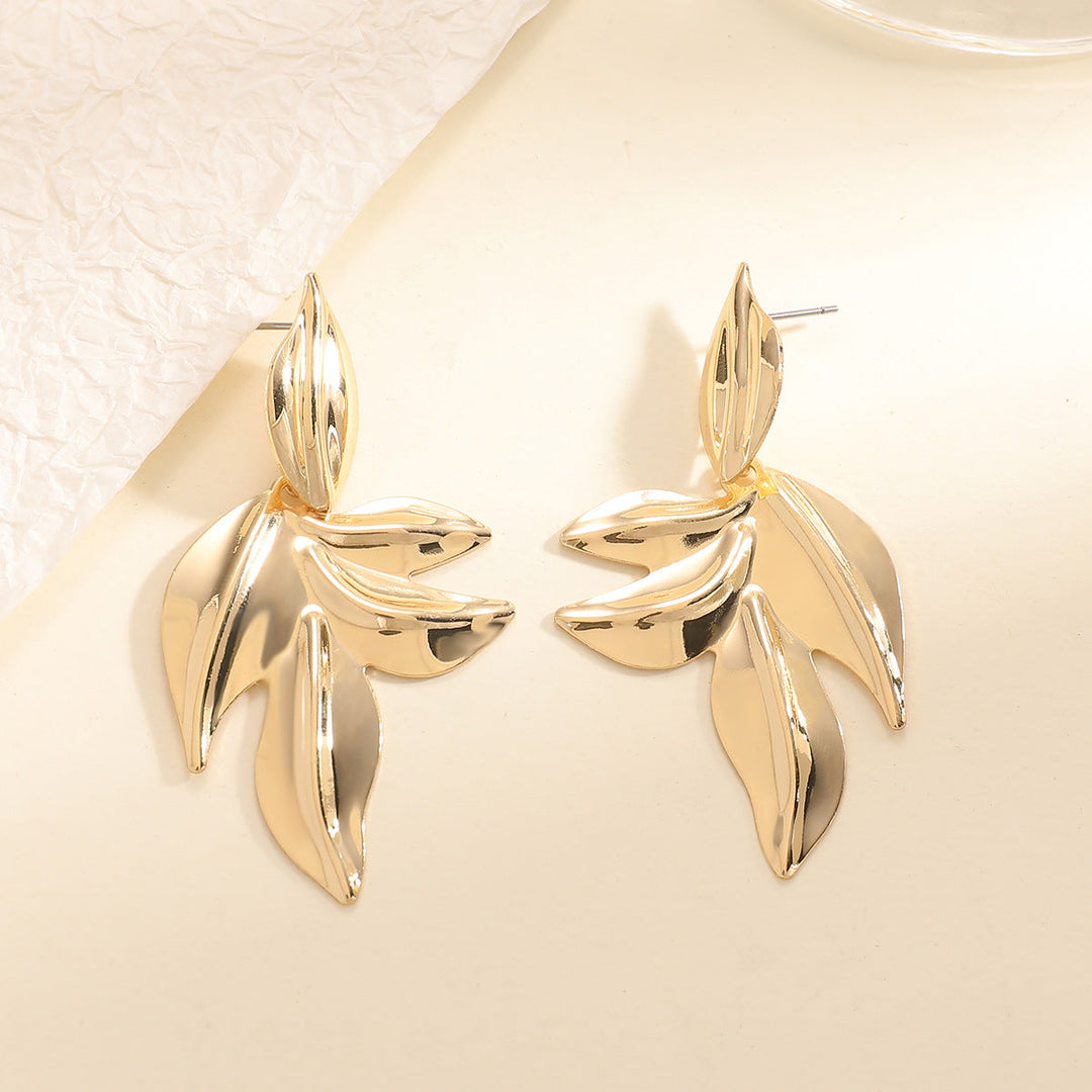 Women’s earrings with elegant leaf design All Fashion