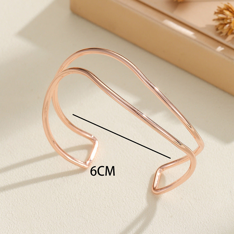 Women Open Bracelet with Curved Design All Fashion
