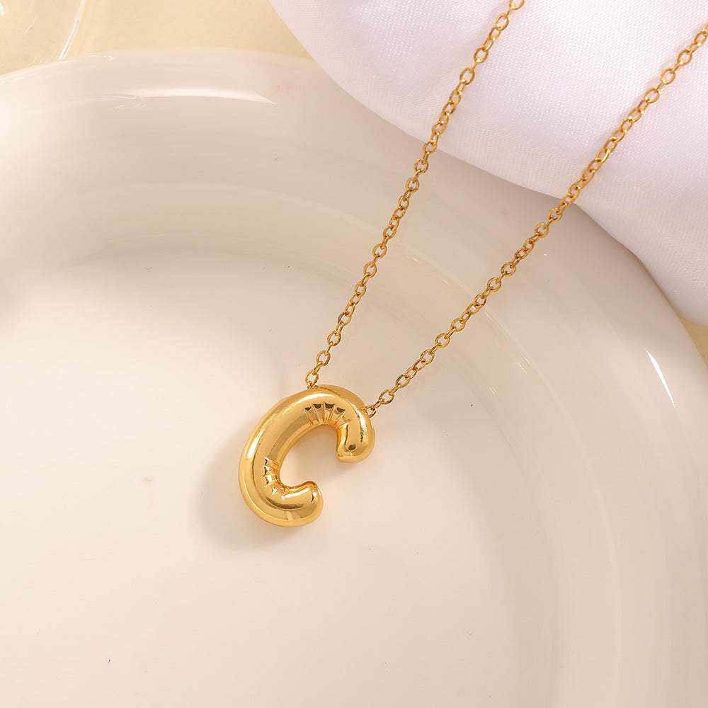 Women's necklace with curved letter pendant All Fashion
