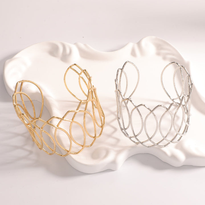 Women Open Bangle with Artfully Curved Design All Fashion