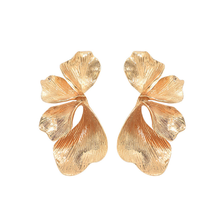 Women's ear clips in an elegant, textured design All Fashion