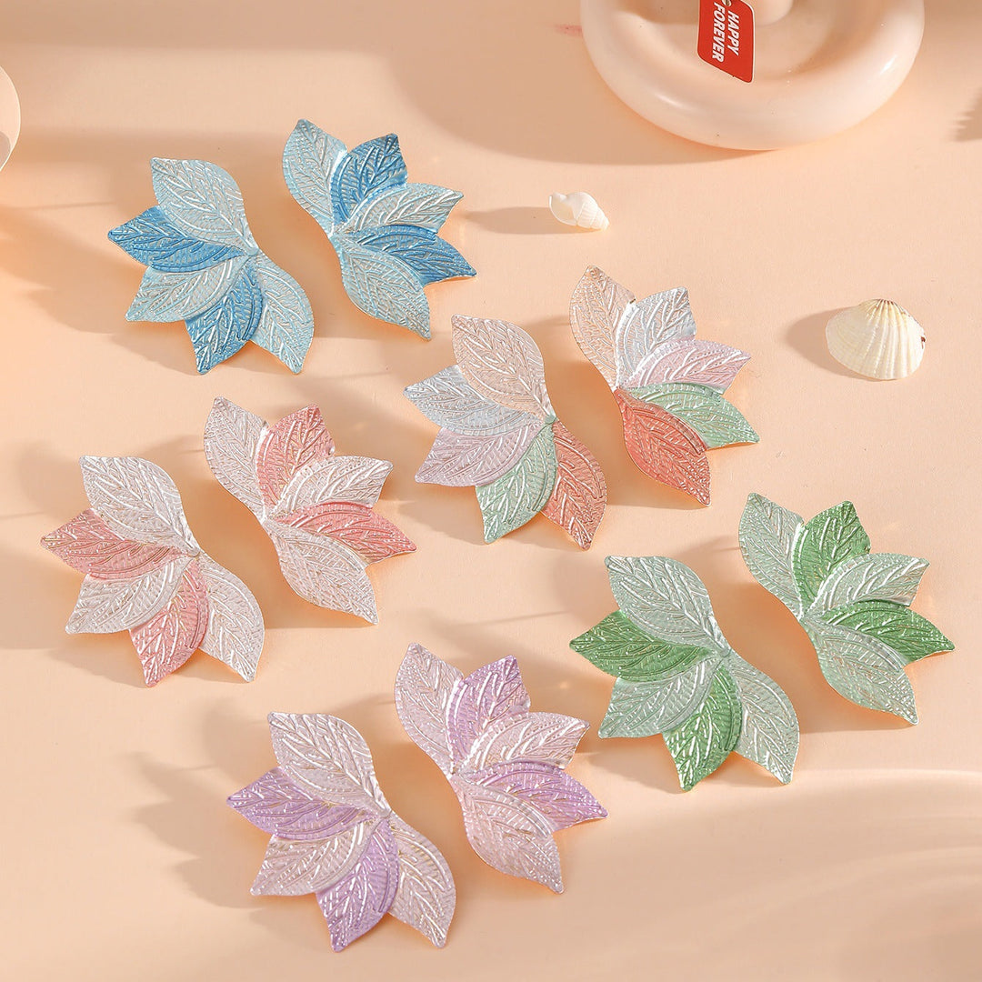 Women’s hair accessory with elaborate leaf design All Fashion