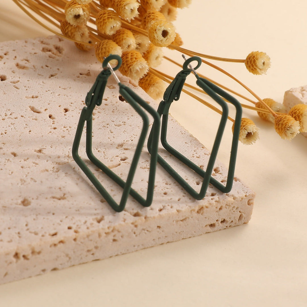 Women Geometric Earrings made of high-quality metal All Fashion