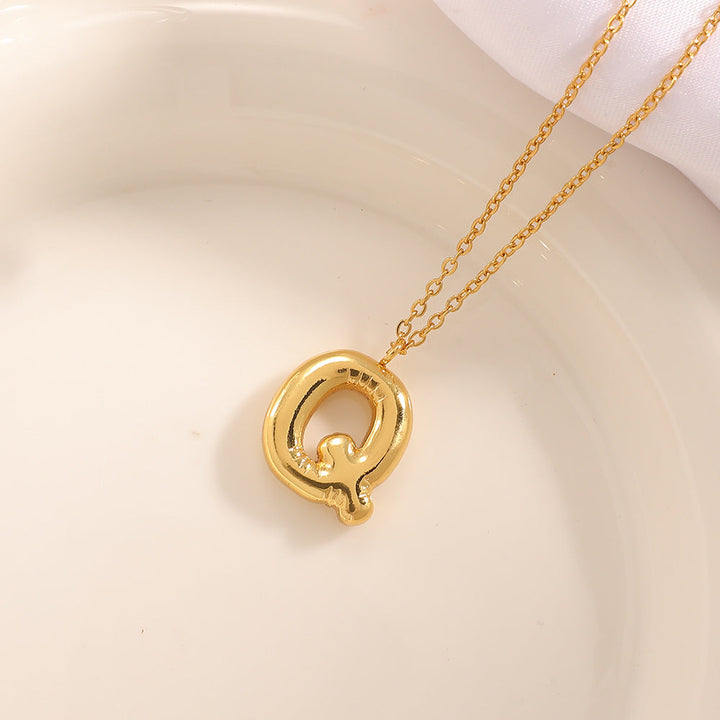 Women's necklace with curved letter pendant All Fashion